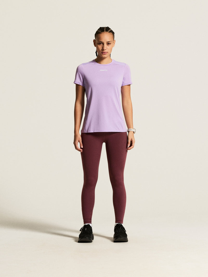 Laden Sie das Bild in Galerie -Viewer, {Lady Essence Tee