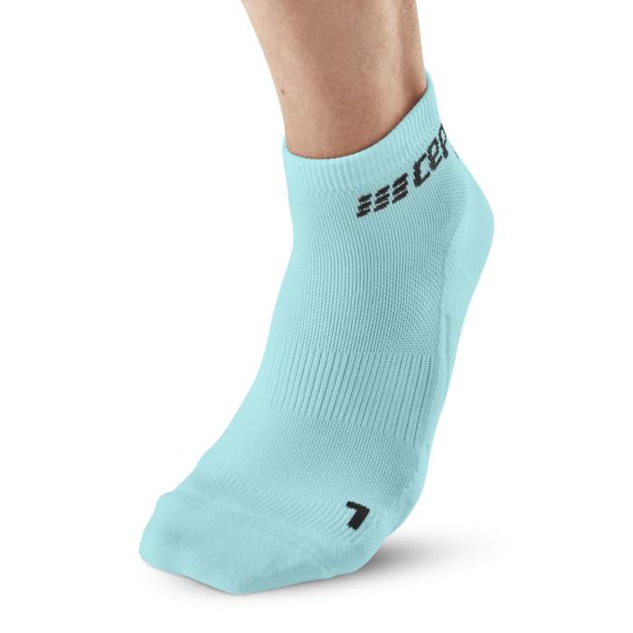 Laden Sie das Bild in Galerie -Viewer, {The Run Compressions Socks Low Cut Women
