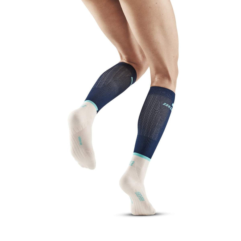 Laden Sie das Bild in Galerie -Viewer, {The Run Compressions Socks Tall Women