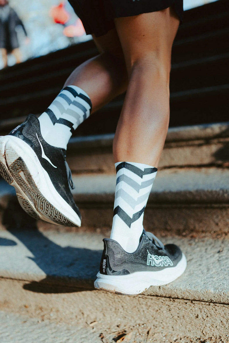 Laden Sie das Bild in Galerie -Viewer, {Ultralight Waves White