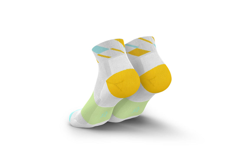 Laden Sie das Bild in Galerie -Viewer, {Ultralight Angles Short Mint Yellow