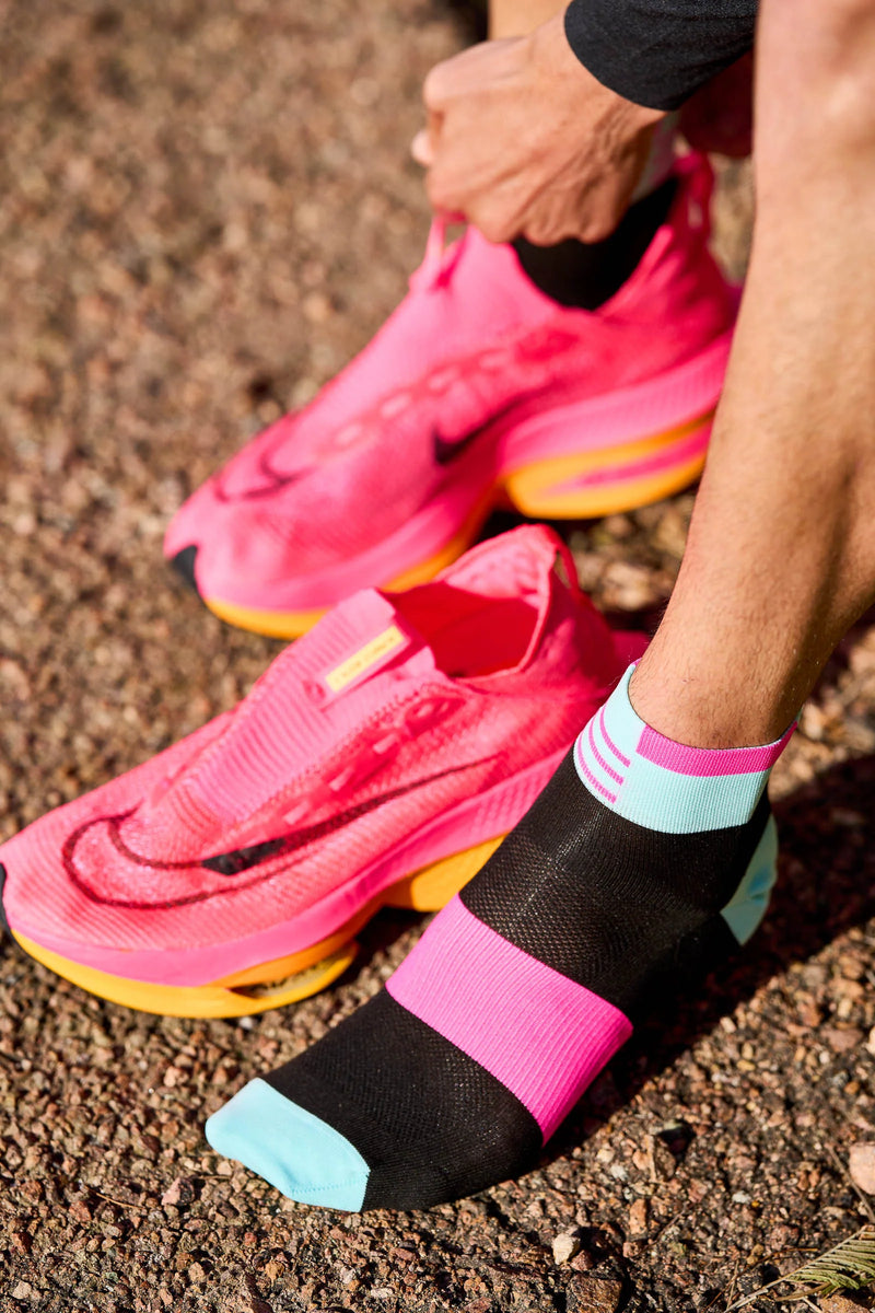 Laden Sie das Bild in Galerie -Viewer, {Ultralight Stages Short Mint Pink