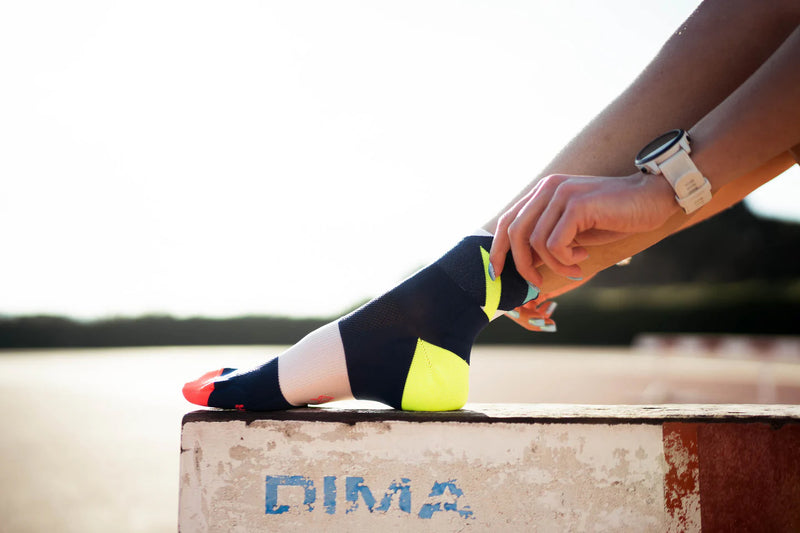 Laden Sie das Bild in Galerie -Viewer, {Ultralight Strikes Short Navy Blue Inferno