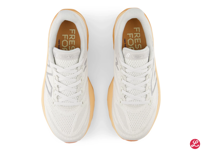 Laden Sie das Bild in Galerie -Viewer, {Lady Fresh Foam Vongo v6