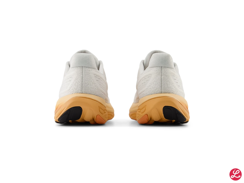 Laden Sie das Bild in Galerie -Viewer, {Lady Fresh Foam Vongo v6