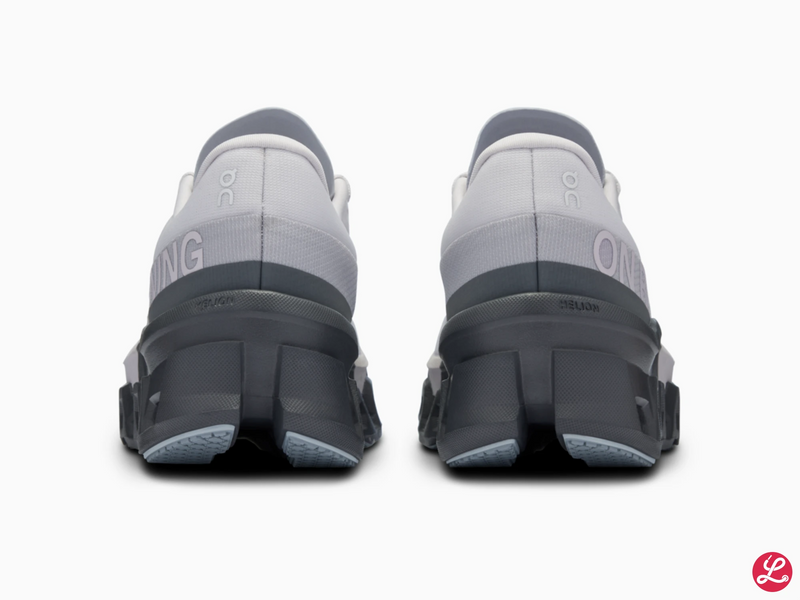 Laden Sie das Bild in Galerie -Viewer, {Lady Cloudmonster 2