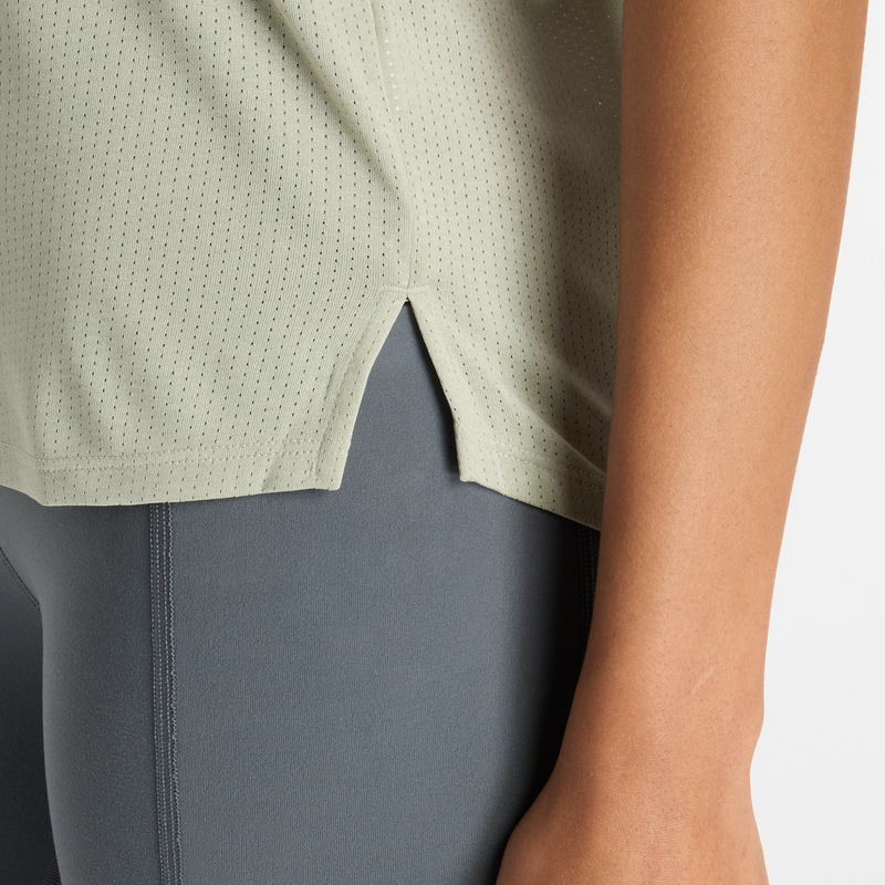 Laden Sie das Bild in Galerie -Viewer, {Lady Athletics Short Sleeve