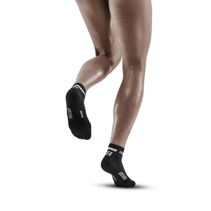 Laden Sie das Bild in Galerie -Viewer, {The Run Compressions Socks Low Cut Women