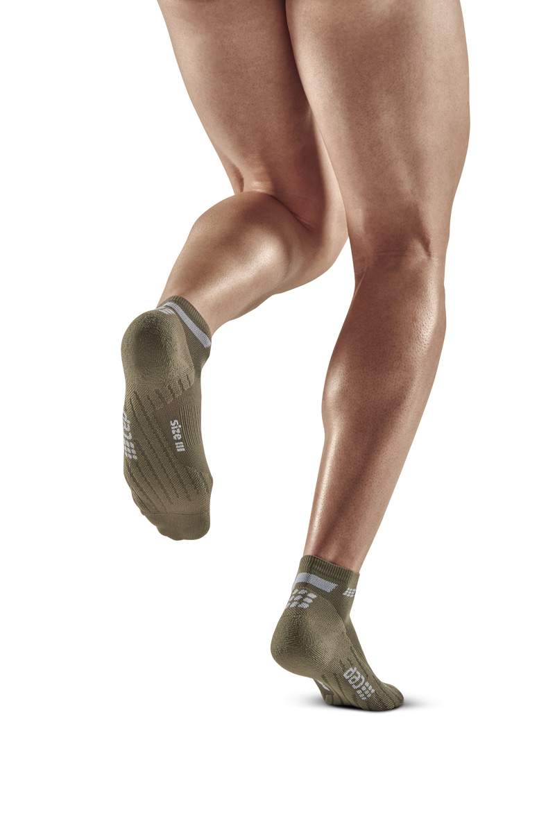 Laden Sie das Bild in Galerie -Viewer, {The Run Compressions Socks Low Cut Men