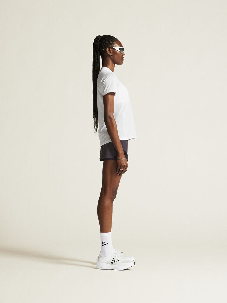 Laden Sie das Bild in Galerie -Viewer, {Lady Essence Tee
