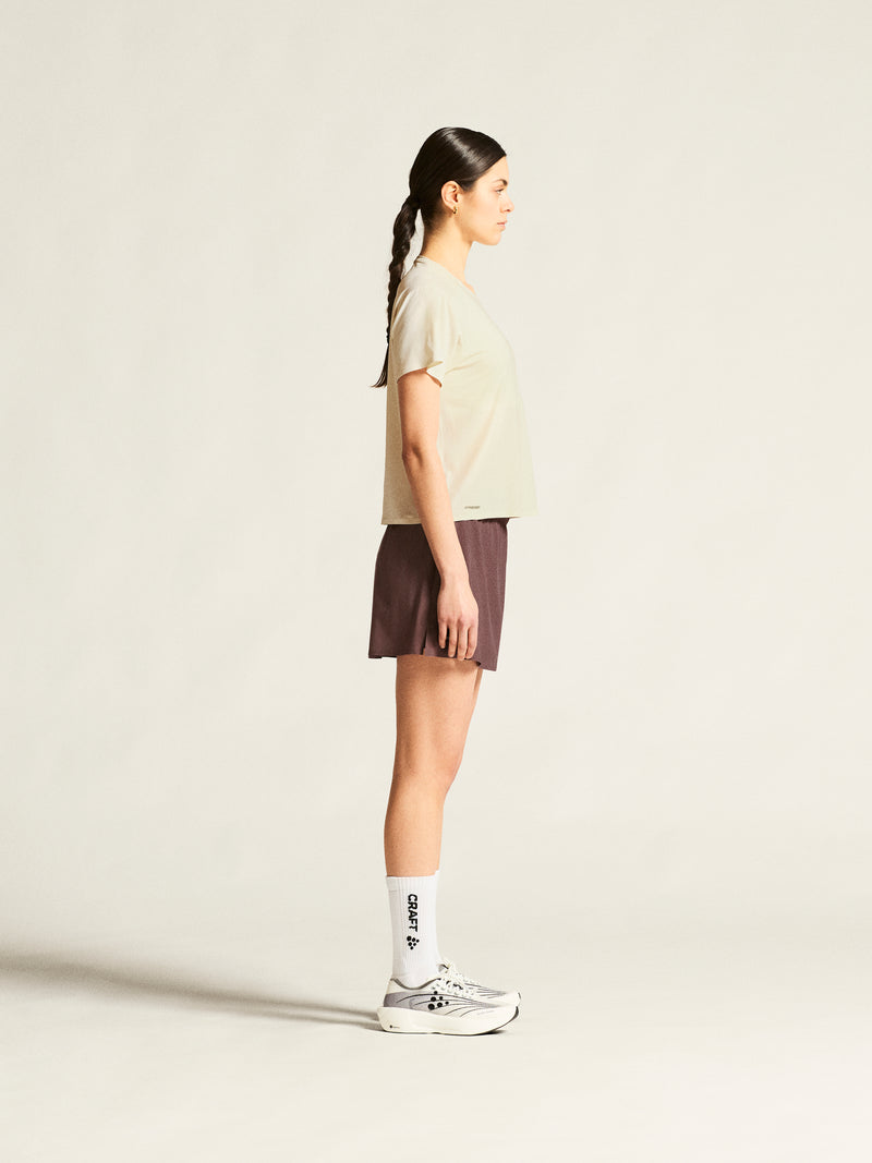 Laden Sie das Bild in Galerie -Viewer, {Lady Hypervent Tee
