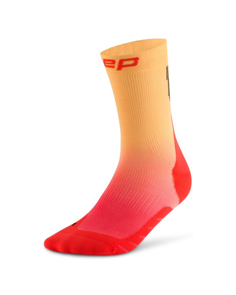 Laden Sie das Bild in Galerie -Viewer, {The Run Compressions Socks Mid Cut Women
