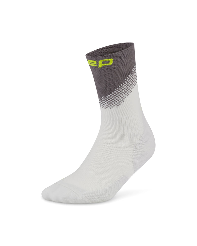 Laden Sie das Bild in Galerie -Viewer, {The Run Compressions Socks Mid Cut Men Split Fade
