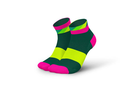 Ultralight Strides Short Petrol Pink