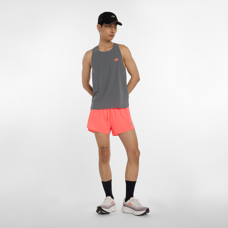 Laden Sie das Bild in Galerie -Viewer, {Race Day Ultra Light Singlet
