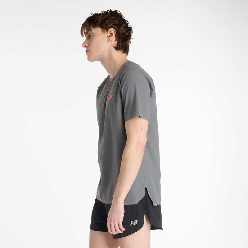 Laden Sie das Bild in Galerie -Viewer, {Race Day Ultra Light T-Shirt
