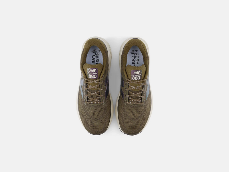 Laden Sie das Bild in Galerie -Viewer, {Fresh Foam 880v15 B
