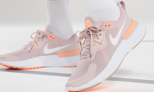 Lady React Miler