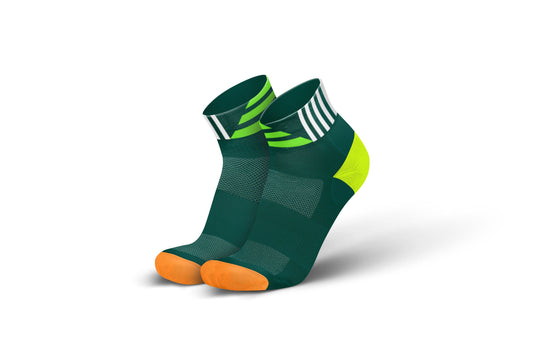 Ultralight Contrasts Green Short